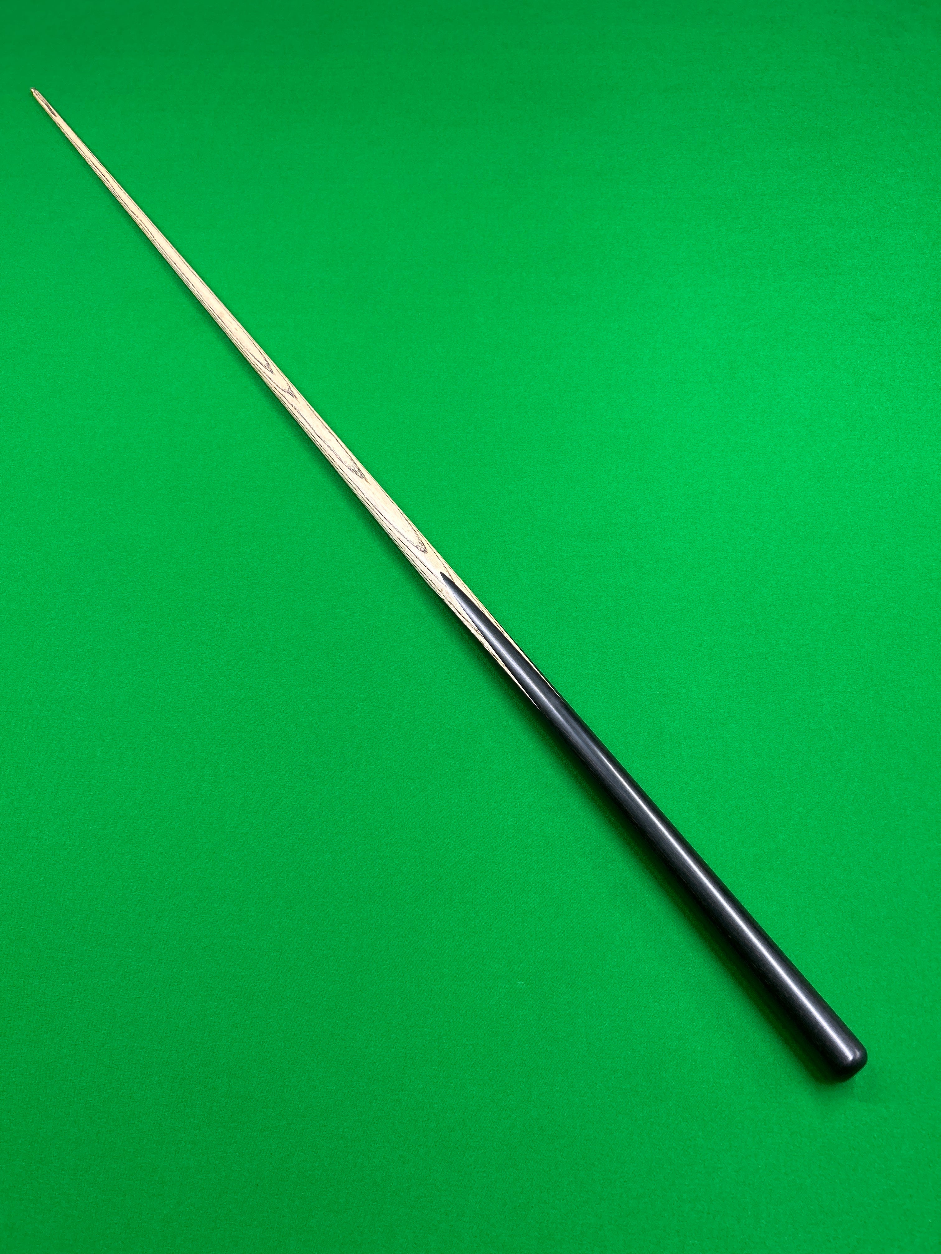 RT Cuesports Timeless 009 - 8.76MM - 57.5" - 18.7OZ